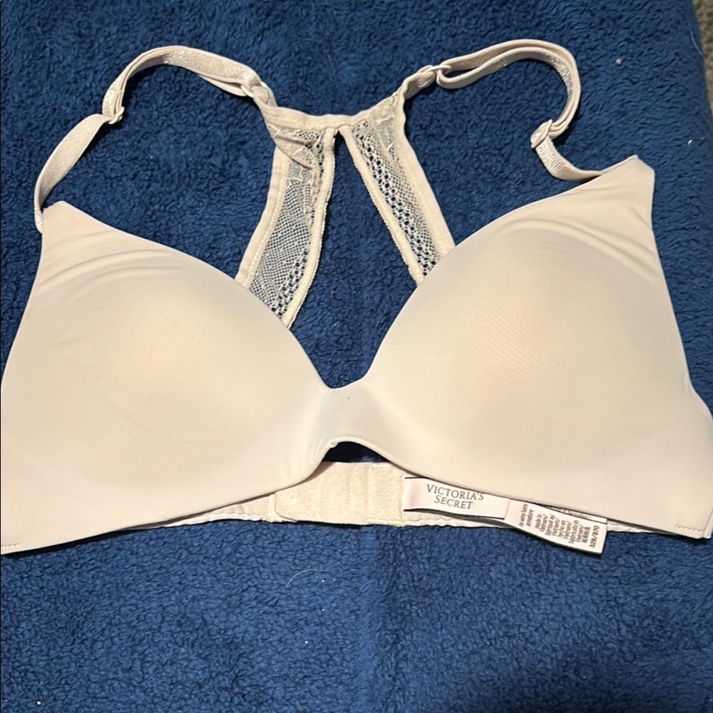 Victoria's Secret Cream T-Shirt Bra with Lace Detail